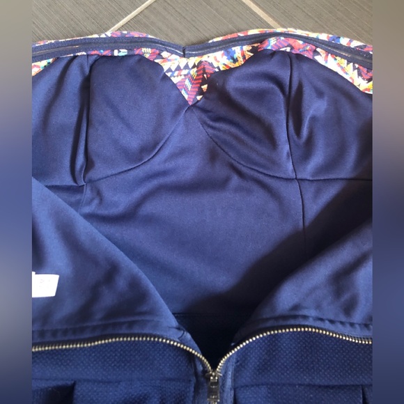 Sweetheart strapless dress with colourful aztec design on top (size Medium) - Picture 4 of 5